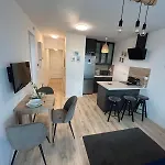 Ponton Apartment *